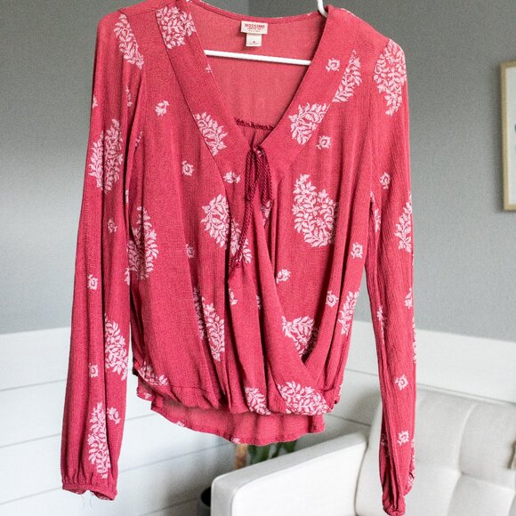 Womens Blouse - Picture 4 of 4